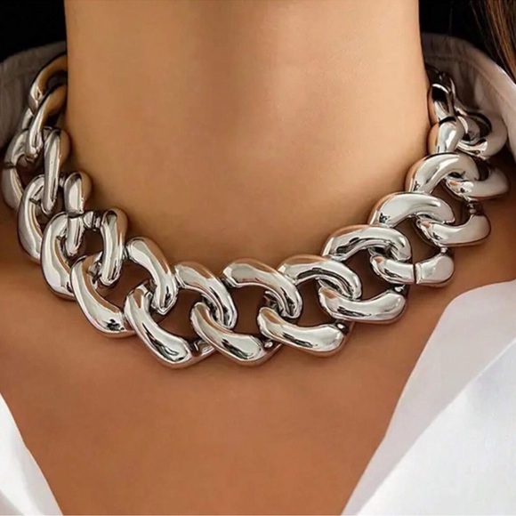 Chunky Chain Statement Necklace - Picture 1 of 3